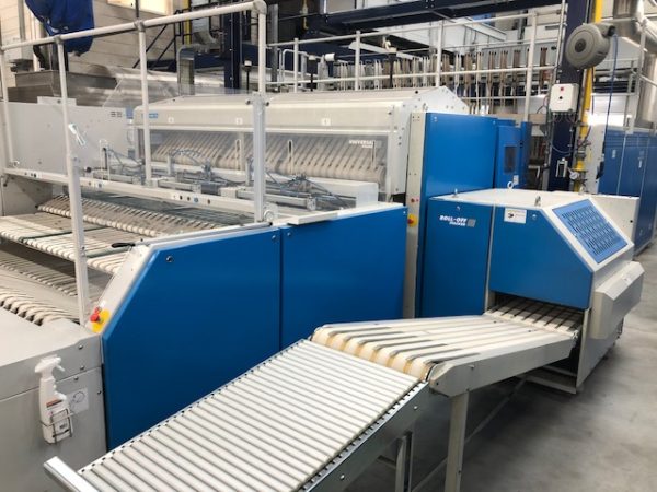 Complete Jensen gas heated ironer line - Image 4