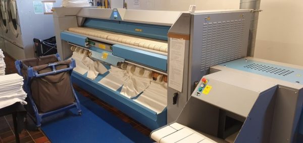 ELECTROLUX IC44832 FFS Compact Flatwork Ironing System