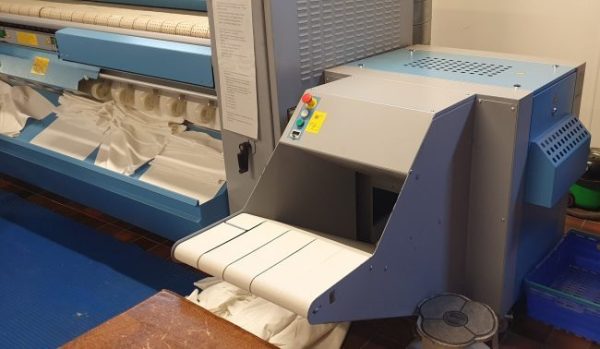 ELECTROLUX IC44832 FFS Compact Flatwork Ironing System